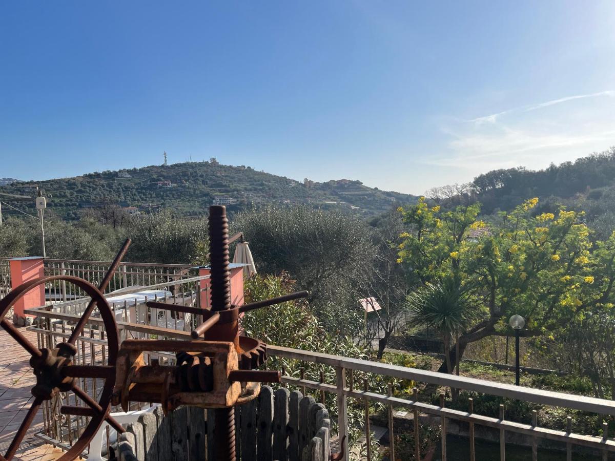 Agriturismo Le Mimose Imperia Buitenkant foto