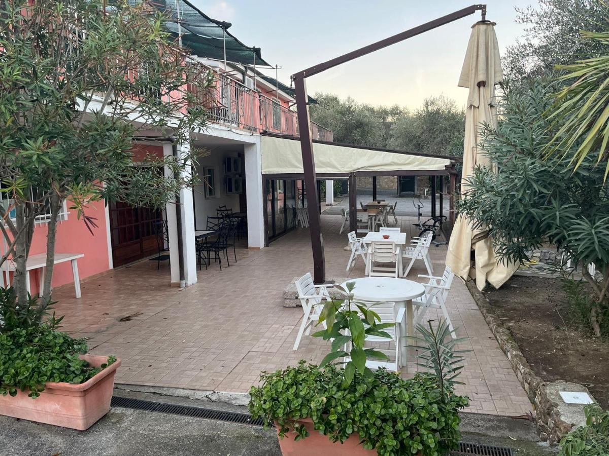 Agriturismo Le Mimose Imperia Buitenkant foto