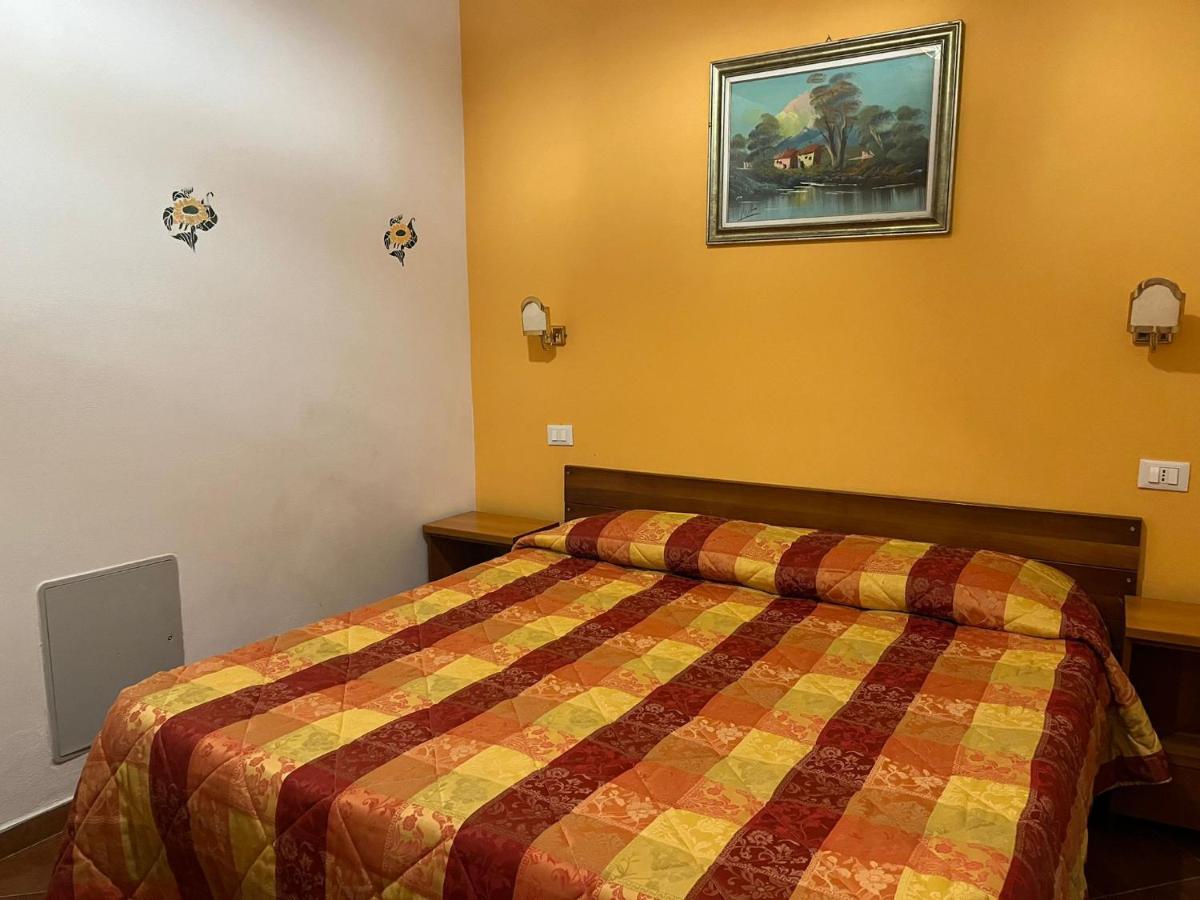 Agriturismo Le Mimose Imperia Buitenkant foto